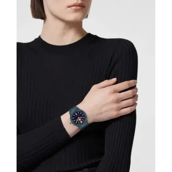 Versace VRSCVE7G00423 Kadın Kol Saati VE7G00423