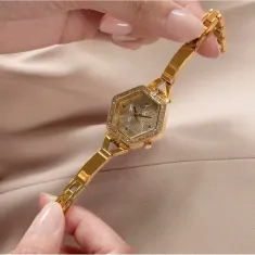 Guess GUGW0680L2 Kadın Kol Saati Guess GUGW0680L2 Kadın Kol Saati