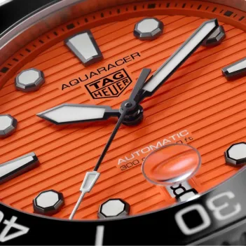 TAG Heuer Aquaracer Professional WBP201F.BA0632 300 Orange Diver Erkek Kol Saati