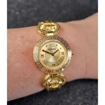 Versace VRSCVEWCA0524 Kadın Kol Saati VEWCA0524 Versace VRSCVEWCA0524 Kadın Kol Saati VEWCA0524