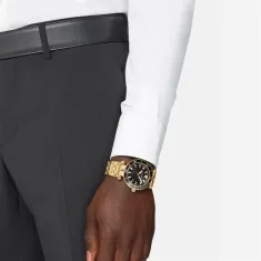 Versace VRSCVEZ300721 Erkek Kol Saati Versace VRSCVEZ300721 Erkek Kol Saati